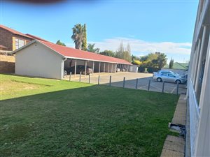 To Let 2 Bedroom Property for Rent in Flamwood North West
